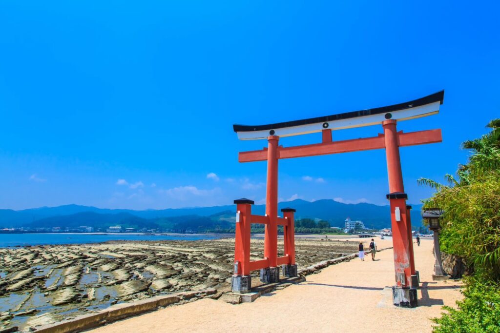 宮崎のおすすめのデートスポットとして青島神社を紹介